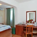 Sunrise Hotel 2*